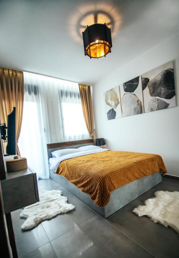 Royal Luxury Apartment Vrsac Eksteriør billede